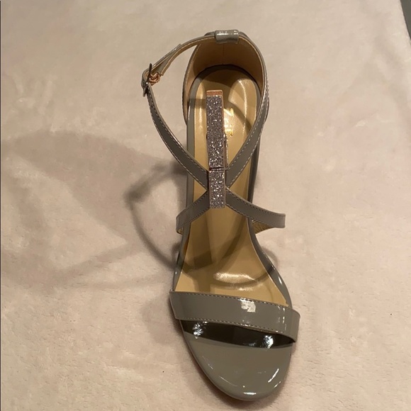ZriEy Stiletto Heels in Grey Size 9M - Picture 4 of 5